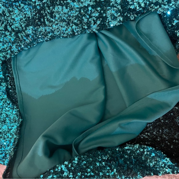 Gorgeous holiday La Femme Sequin One-shoulder, full length dress - Picture 11 of 16